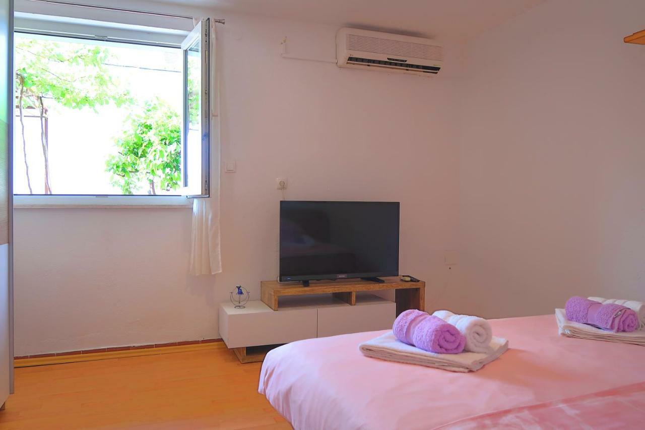 Studio Apartman Mia Stobreč Exterior foto